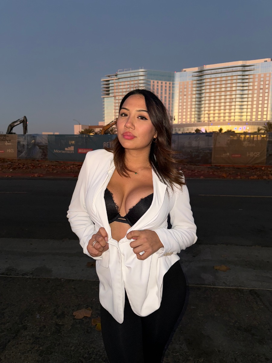 Take a pause and enjoy Ali Cruz — streaming from Cairo