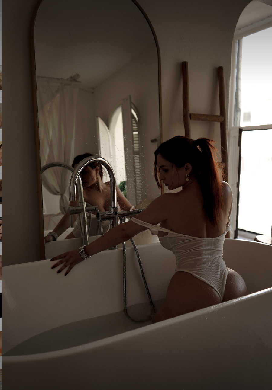 A playful frame from Miranda Faith nude — online in Cairo