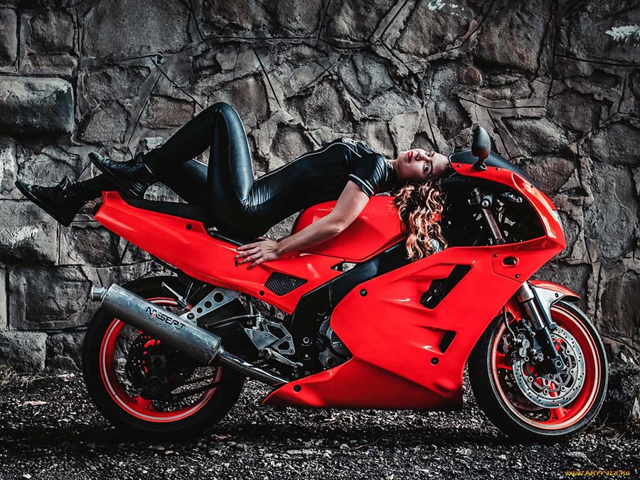 Beautiful girl Beautiful girls and motorcycles in Cairo