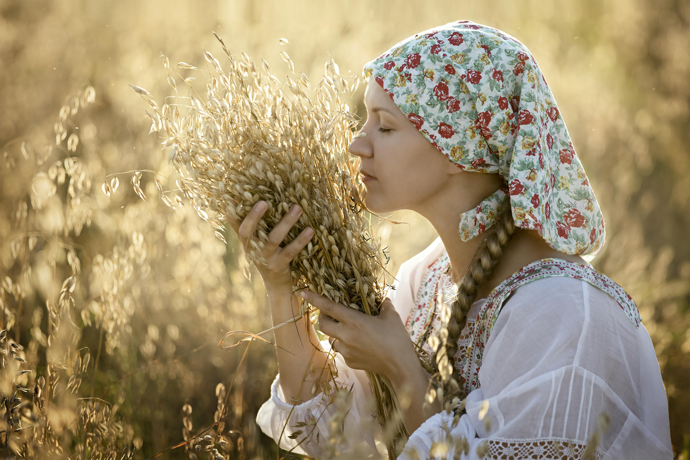 Photo Women in Slavic costumes in Cairo