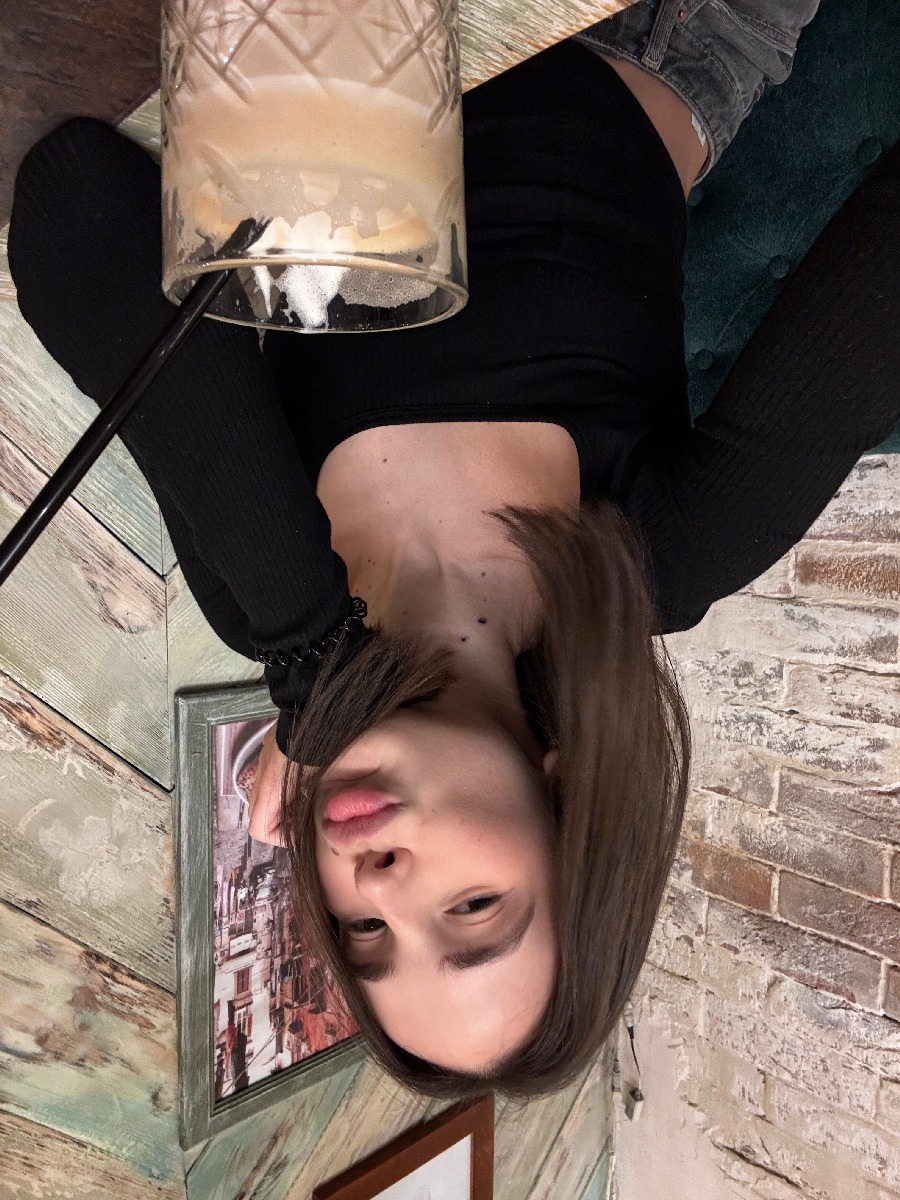 Fresh photos, fresh mood — Tina online in Cairo